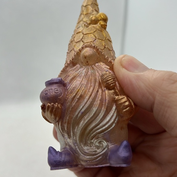 A honey gnome - Picture 5 of 15